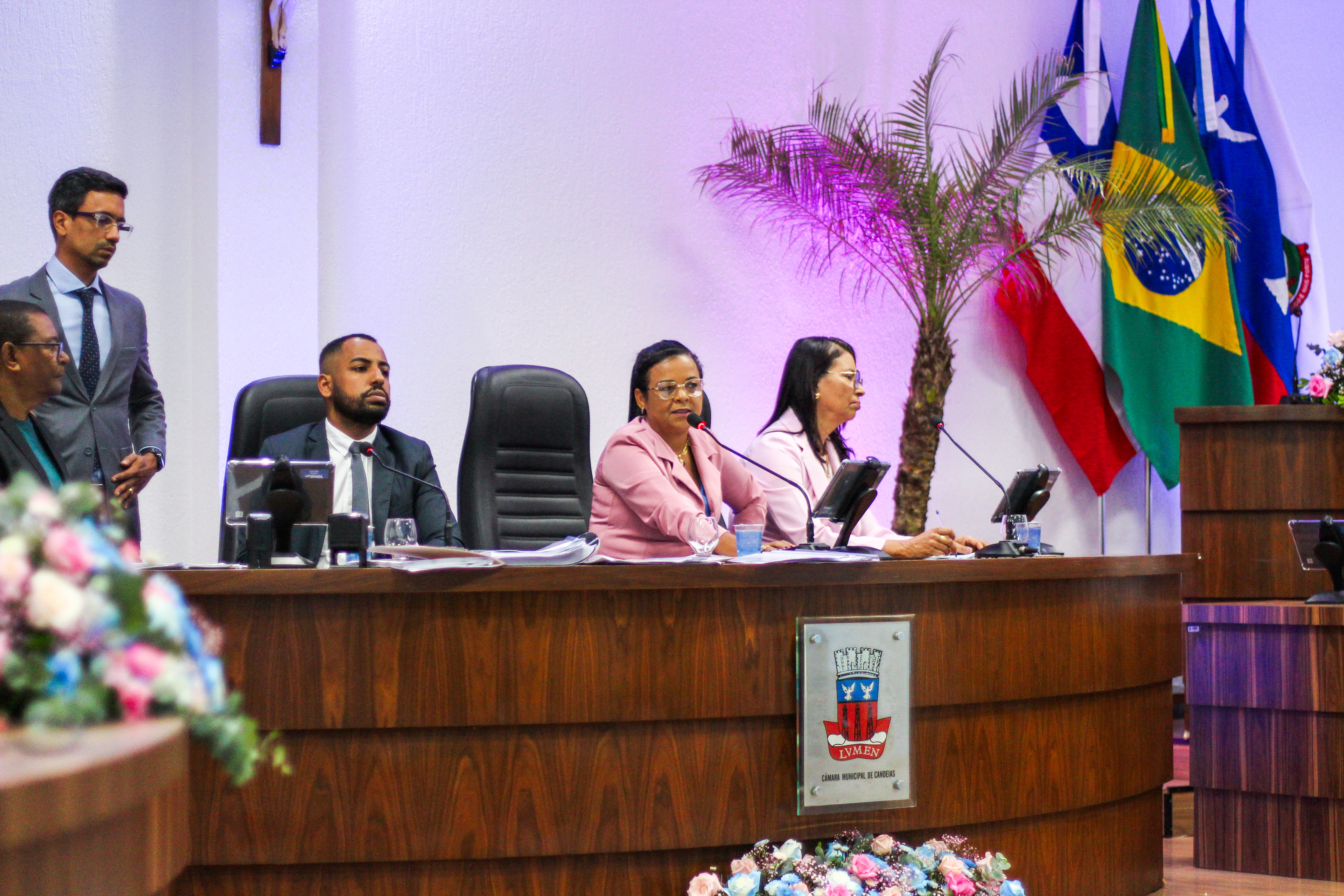 Câmara encerra período legislativo com Sessão Especial